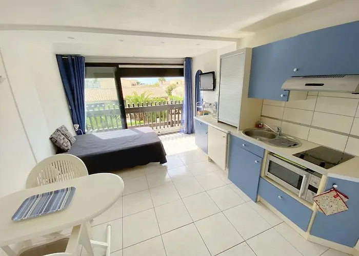 106, Port Venus Au Village Naturiste