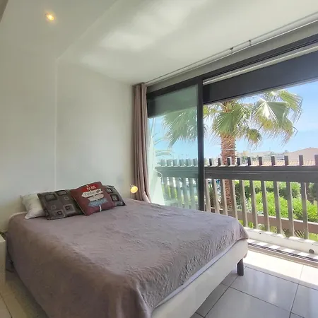 106, Port Venus Au Village Naturiste Apartment *